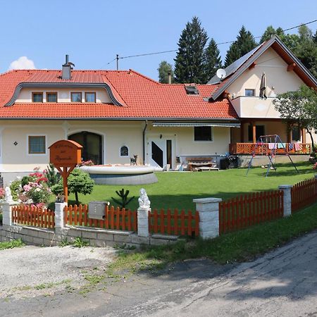 Appartamento Zur Alpenruhe Seeboden Esterno foto